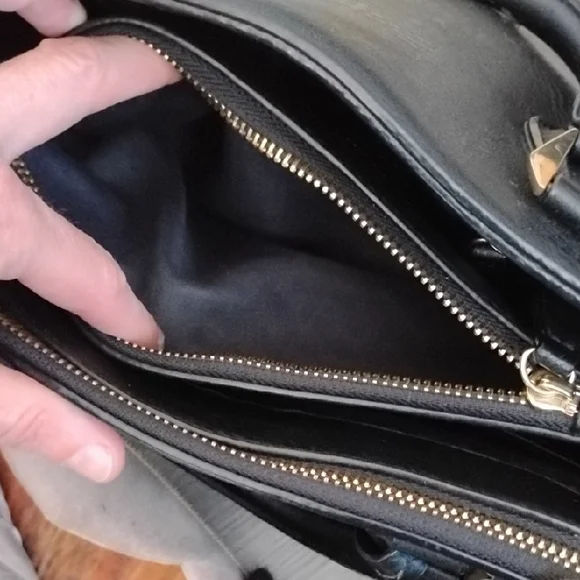 Black Women's Leather Satchel Handbag with Gold Hardware - Picture 10 of 11